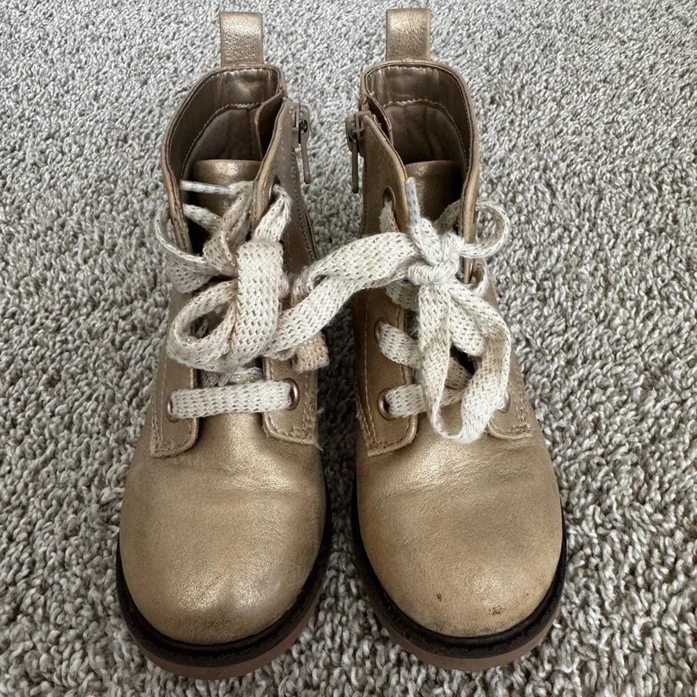 Toddler Gold Lace Up Boots Girls Fashion boots side zip boots Size 8 - Picture 2 of 9